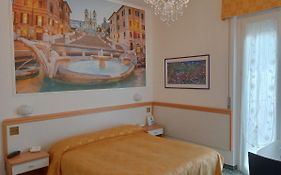 Hotel Rosa Meuble